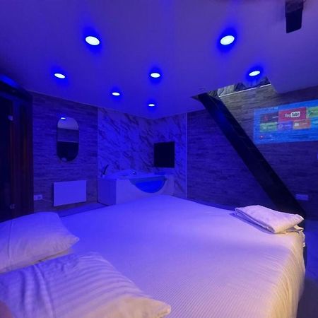 Maison Appartement Triplex Avec Jacuzzi Et Sauna Saint-Etienne  Luaran gambar