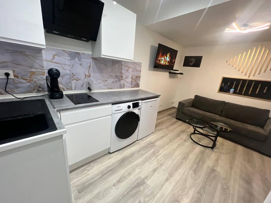 Maison Appartement Triplex Avec Jacuzzi Et Sauna Saint-Etienne  Luaran gambar